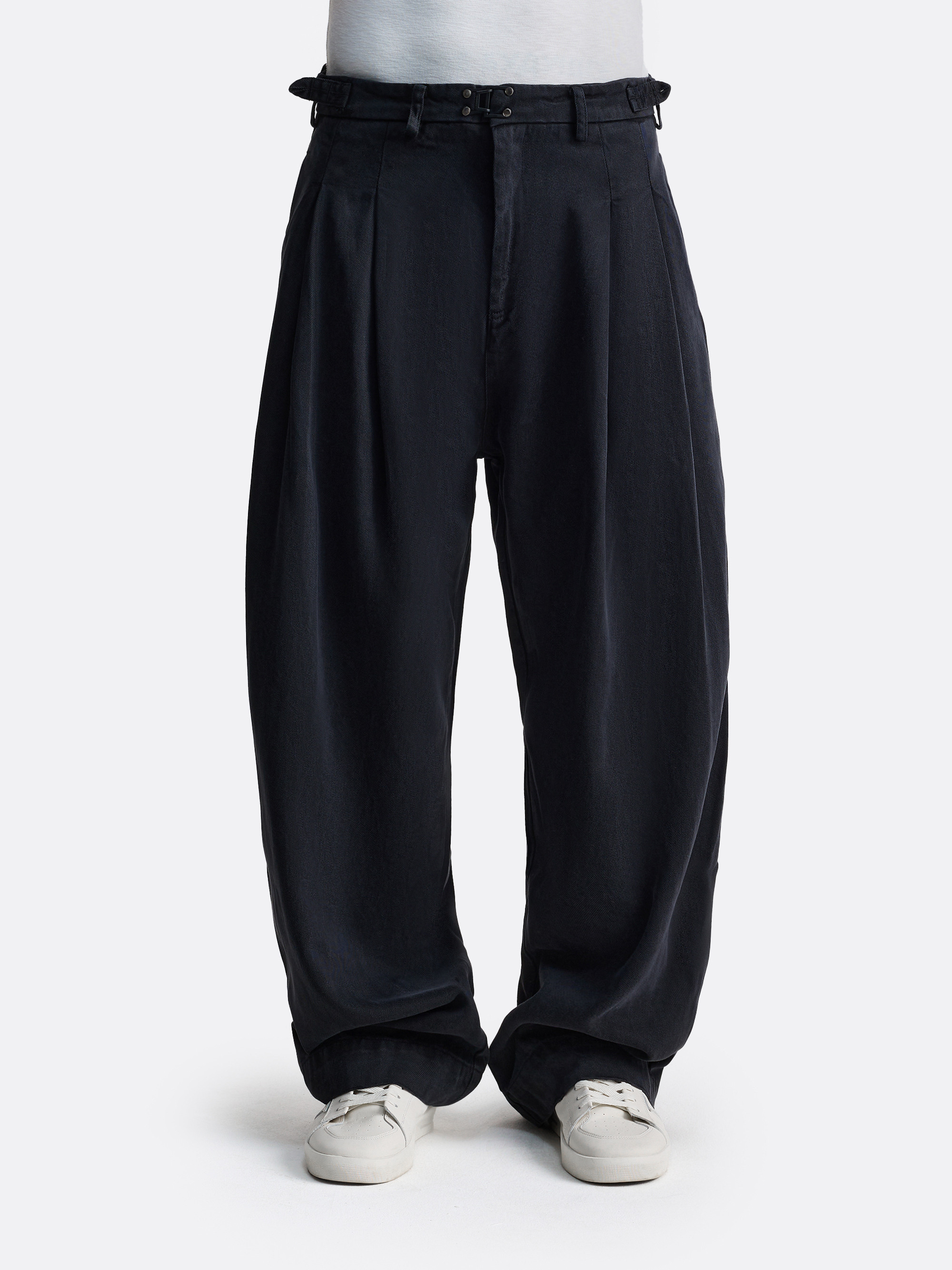 Брюки с драпировкой