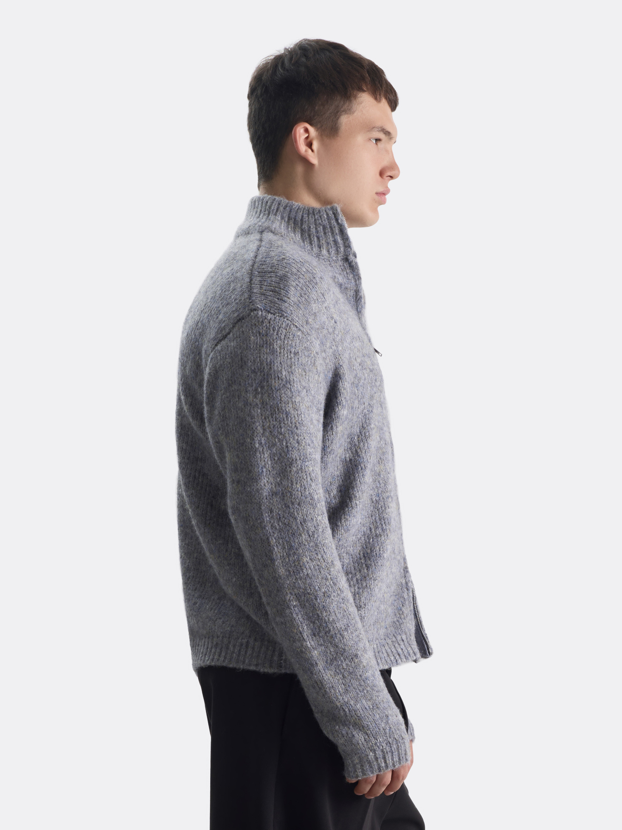 ​Свитер на молнии