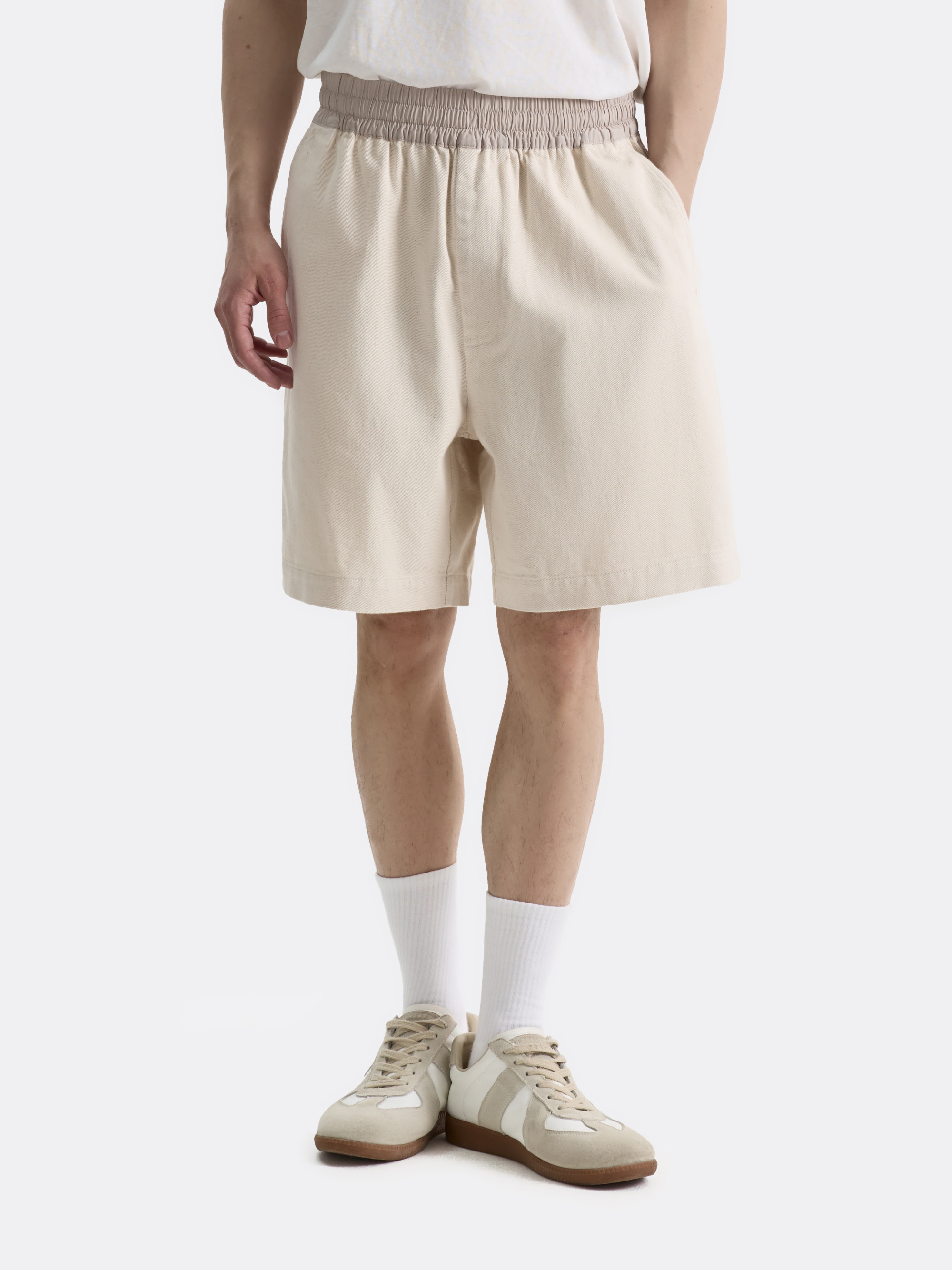 Шорты WITH PATCH POCKETS