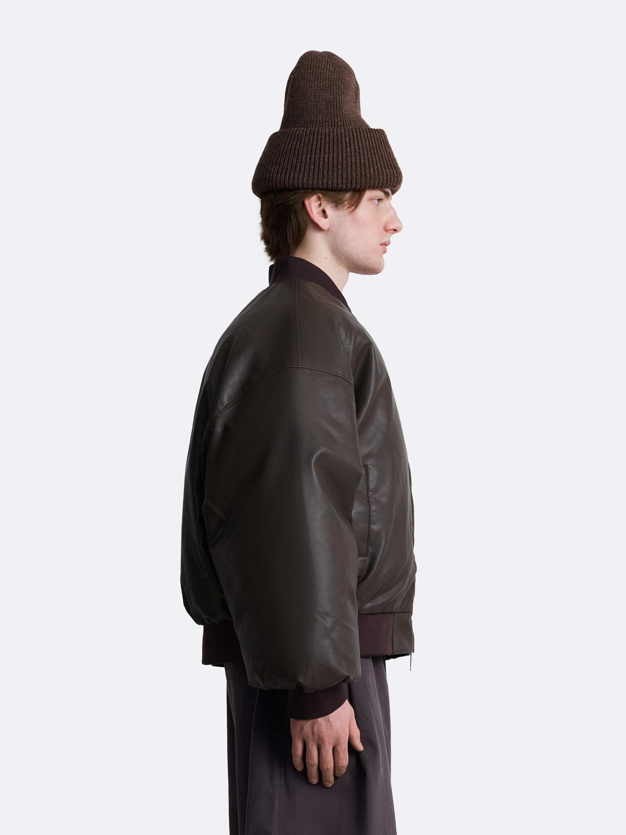 ​Объемный бомбер amount