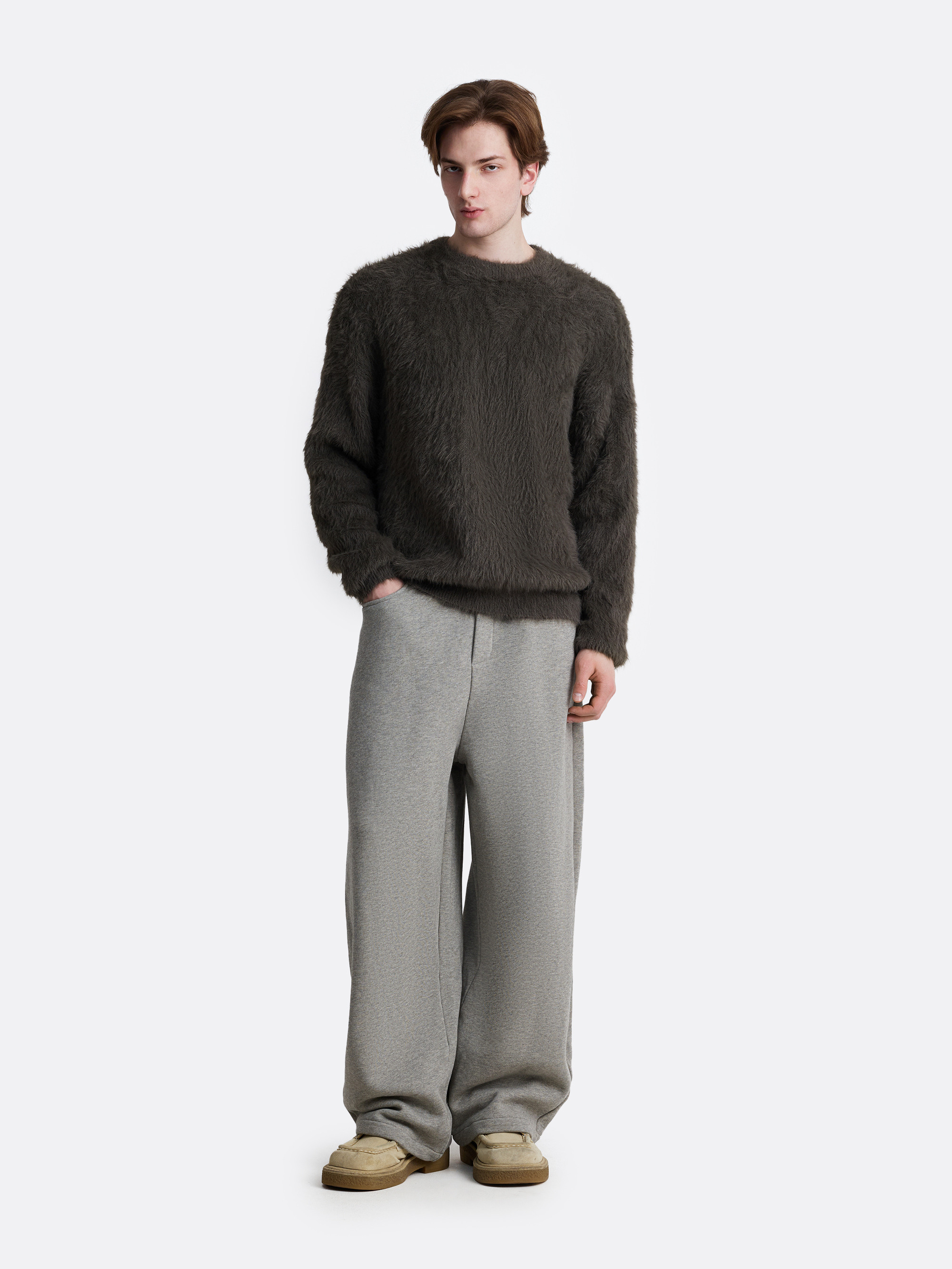 ​Пушистый свитер