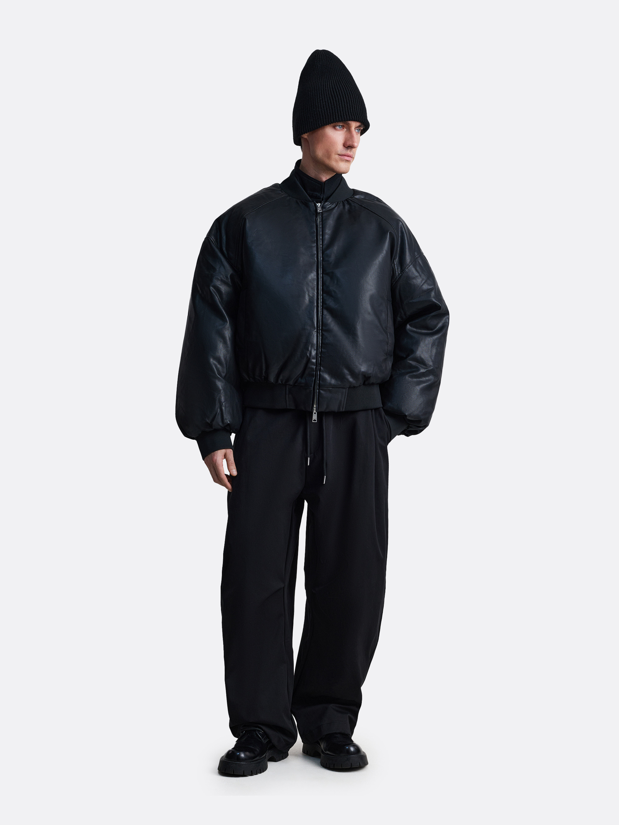 ​Объемный бомбер amount