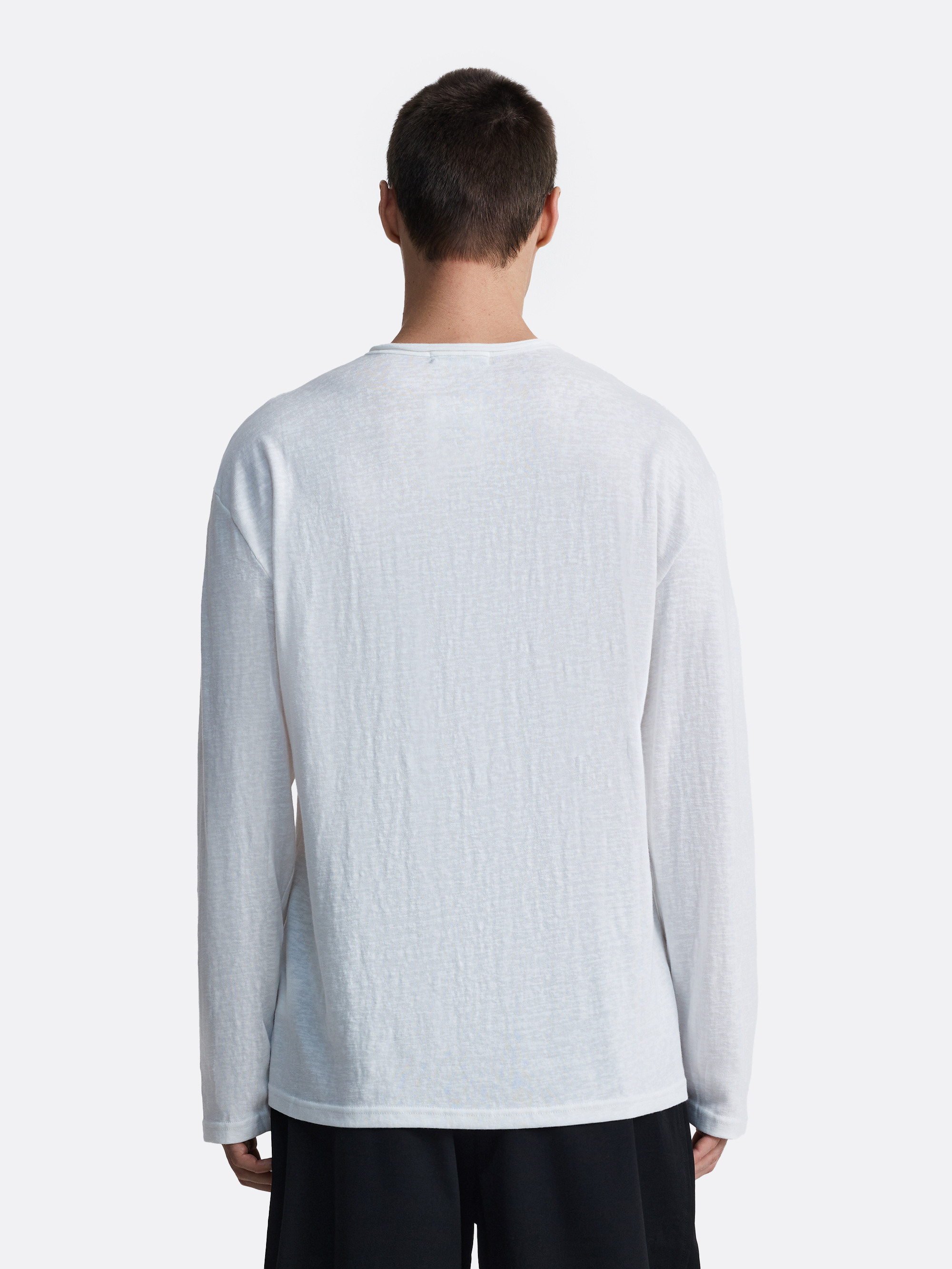 ​Лонгслив с вырезом