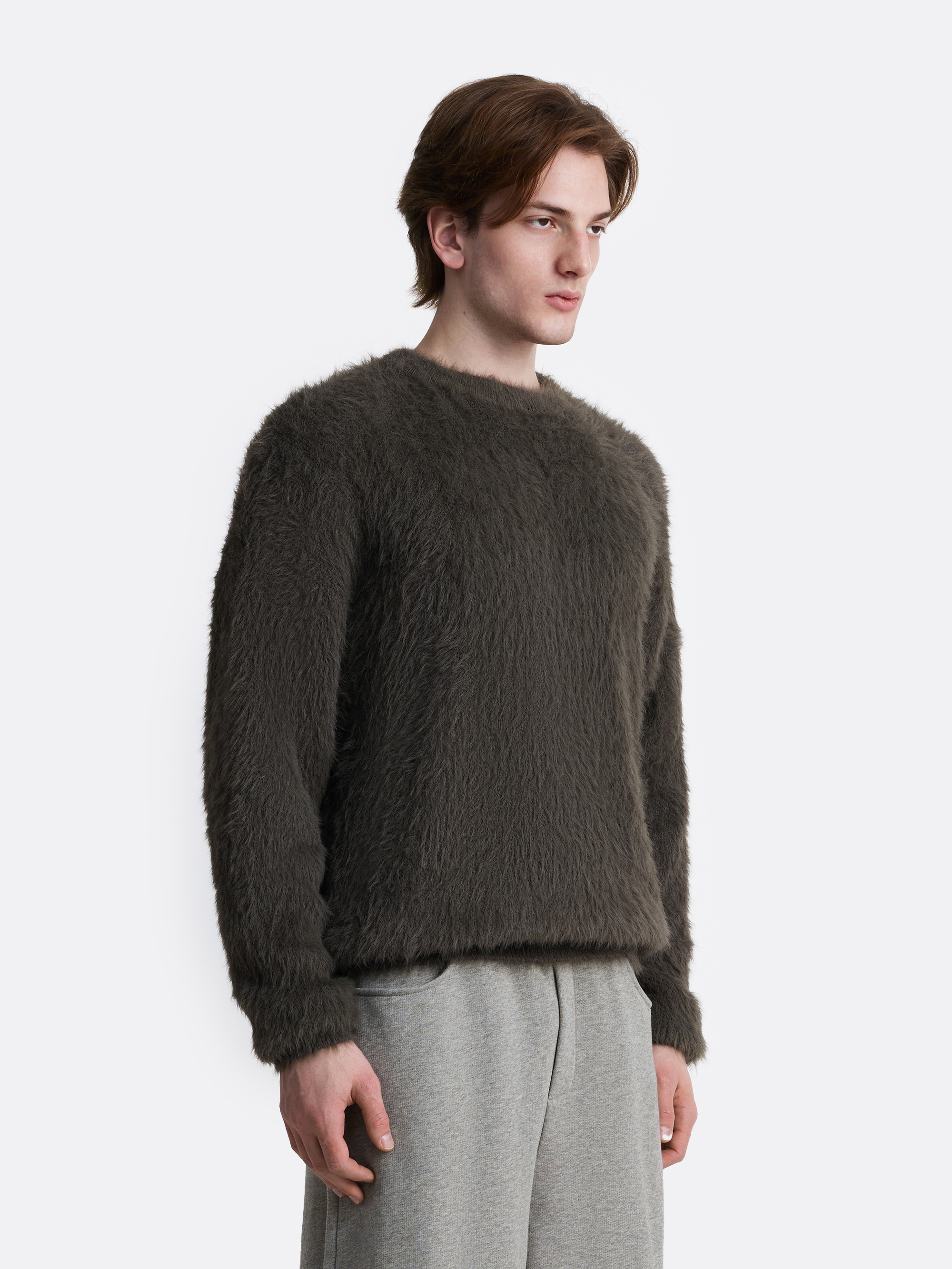 ​Пушистый свитер