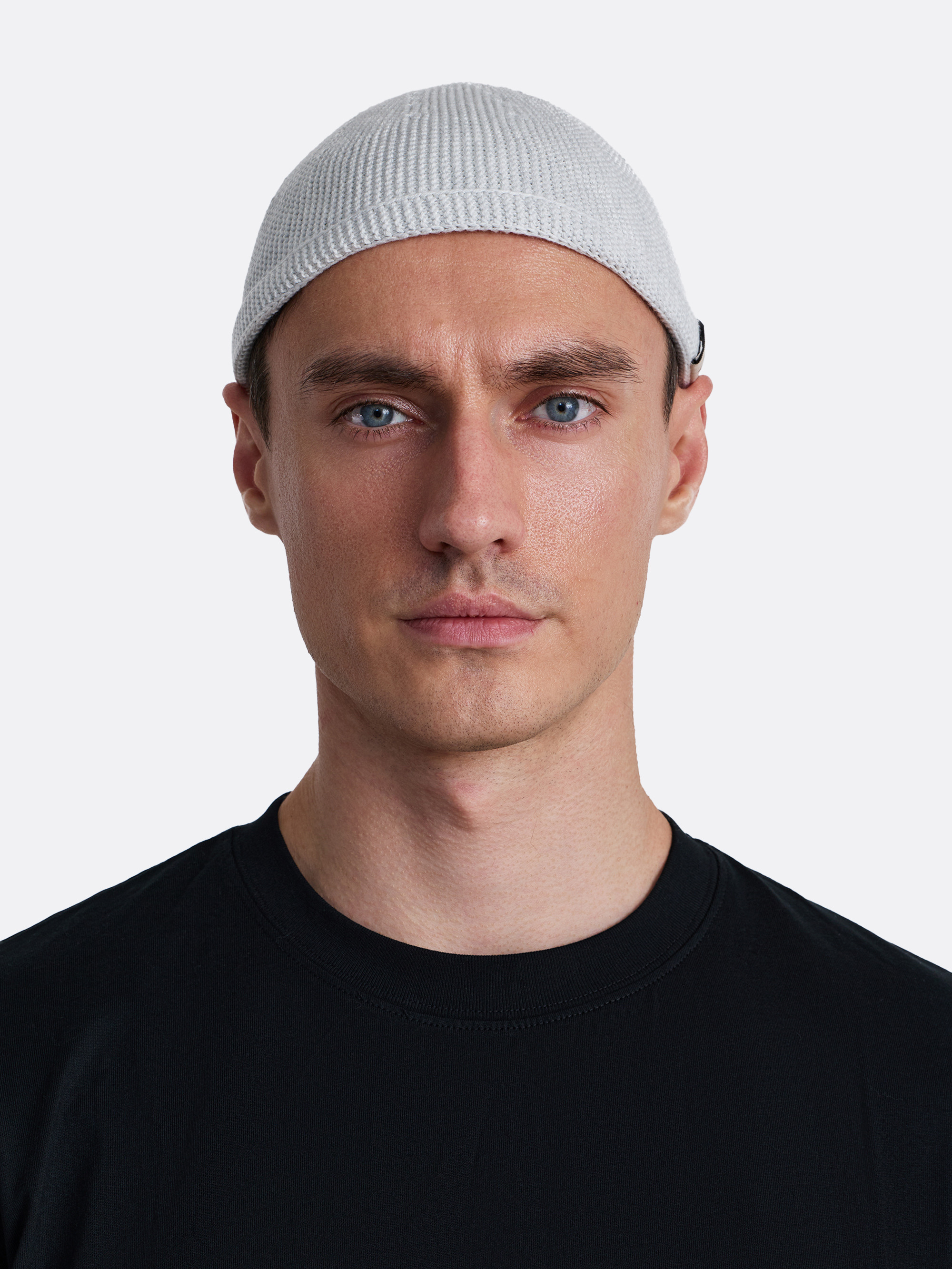 ​Шапка-бини