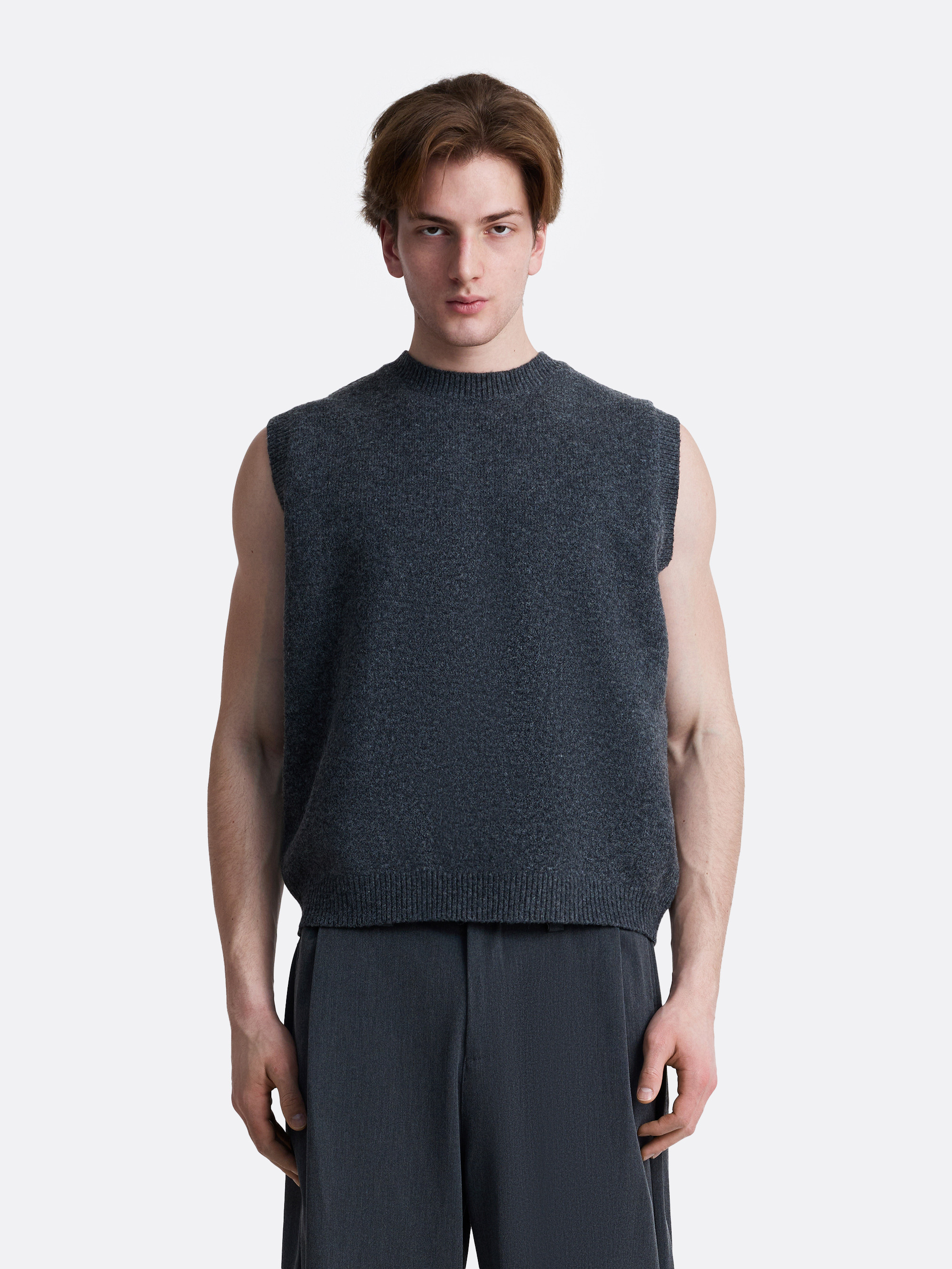 ​Вязаный жилет