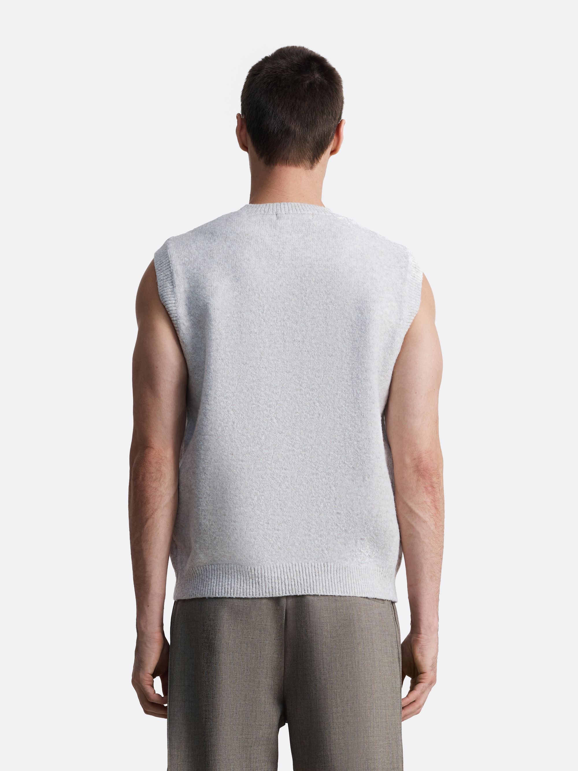 ​Вязаный жилет