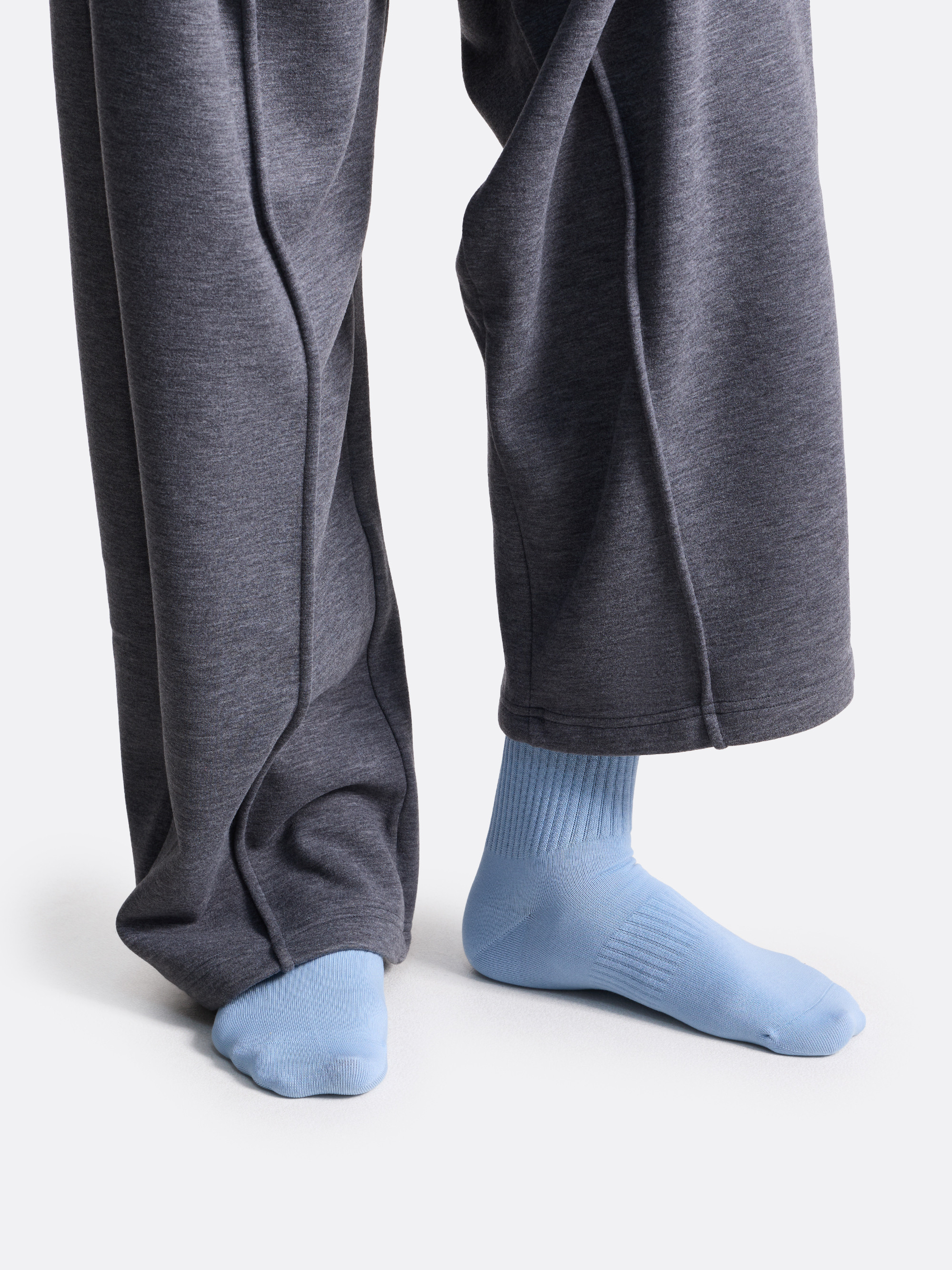 ​Носки средней длины