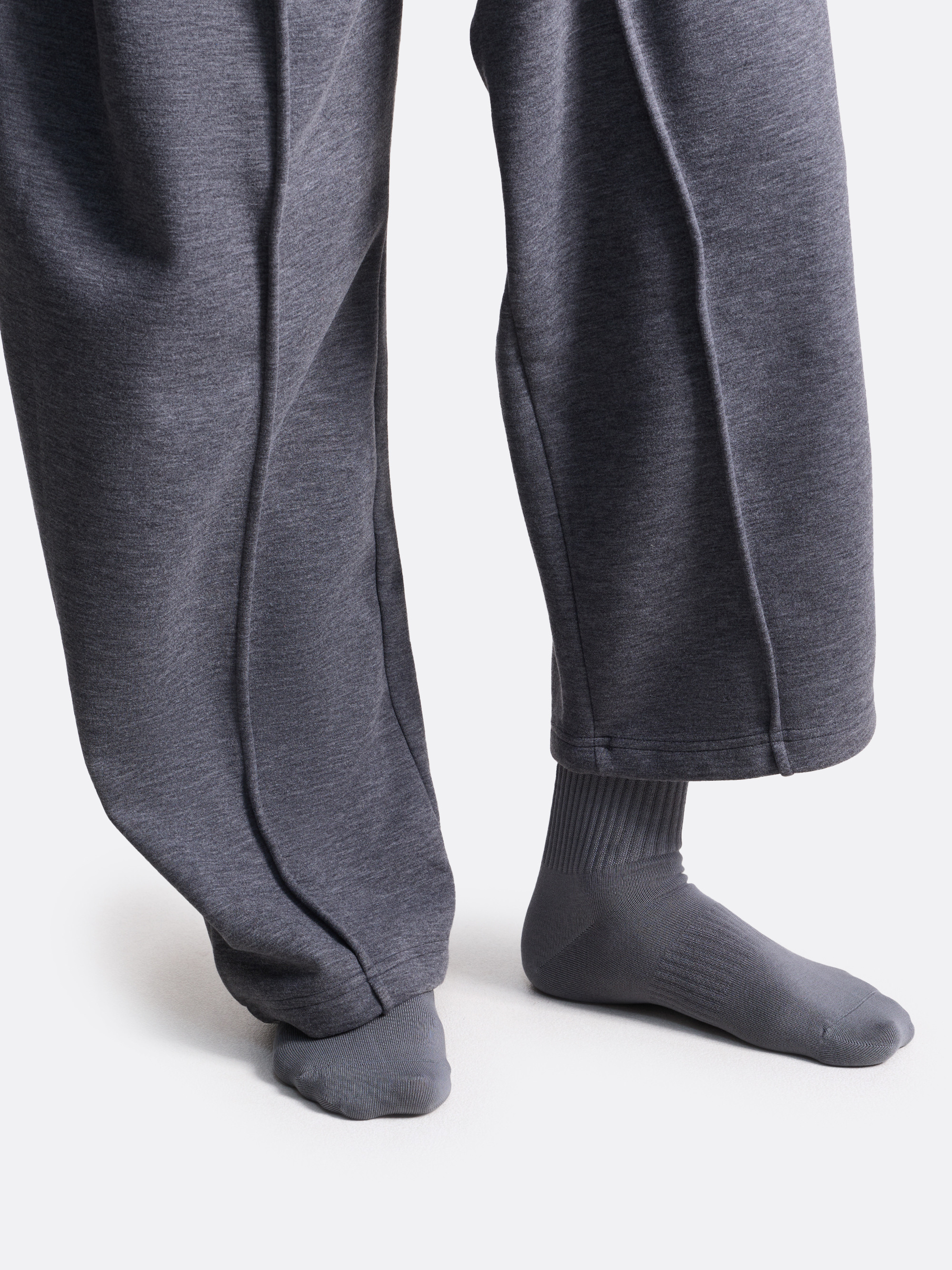 ​Носки средней длины