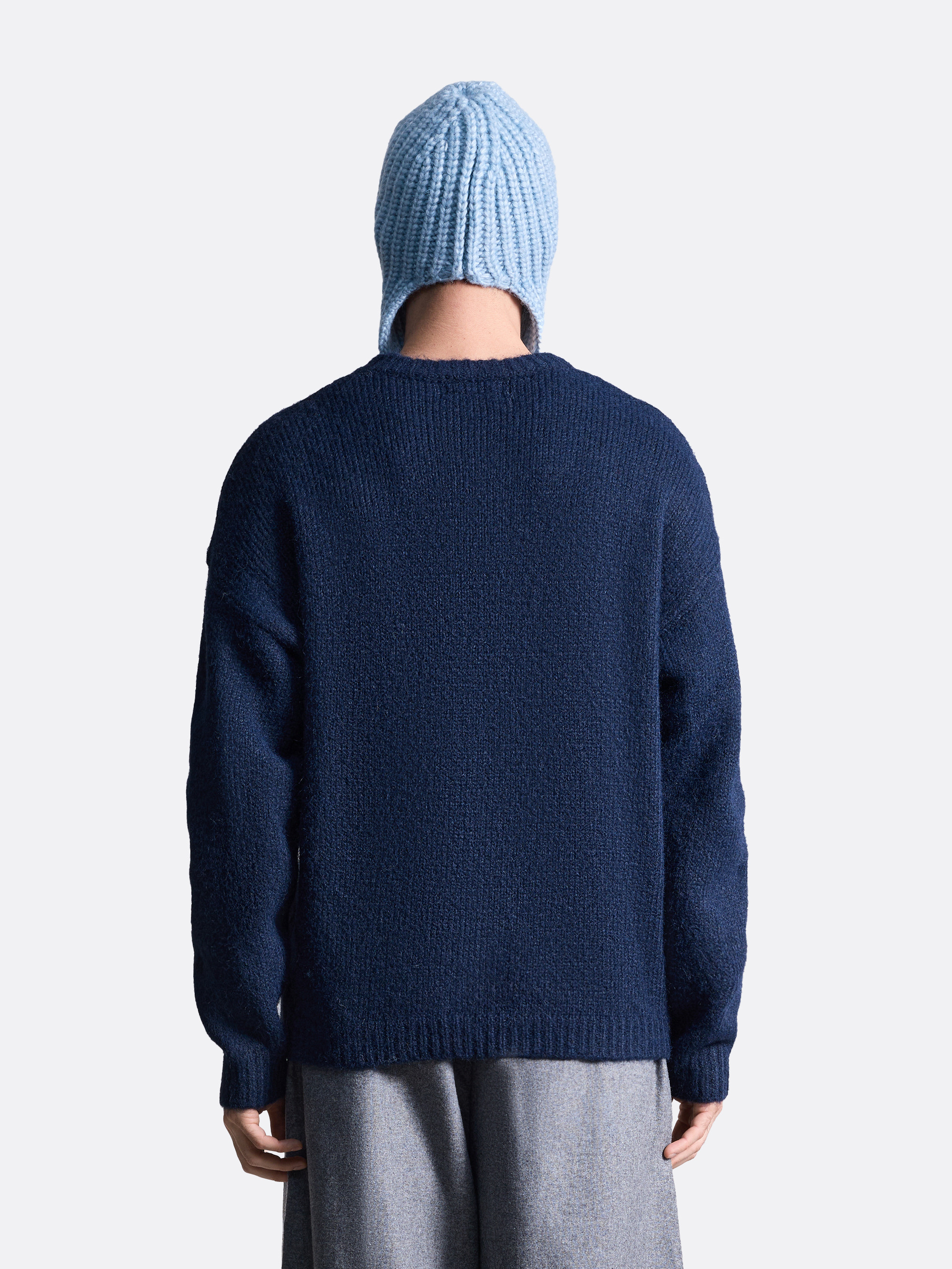 ​Вязаный свитер