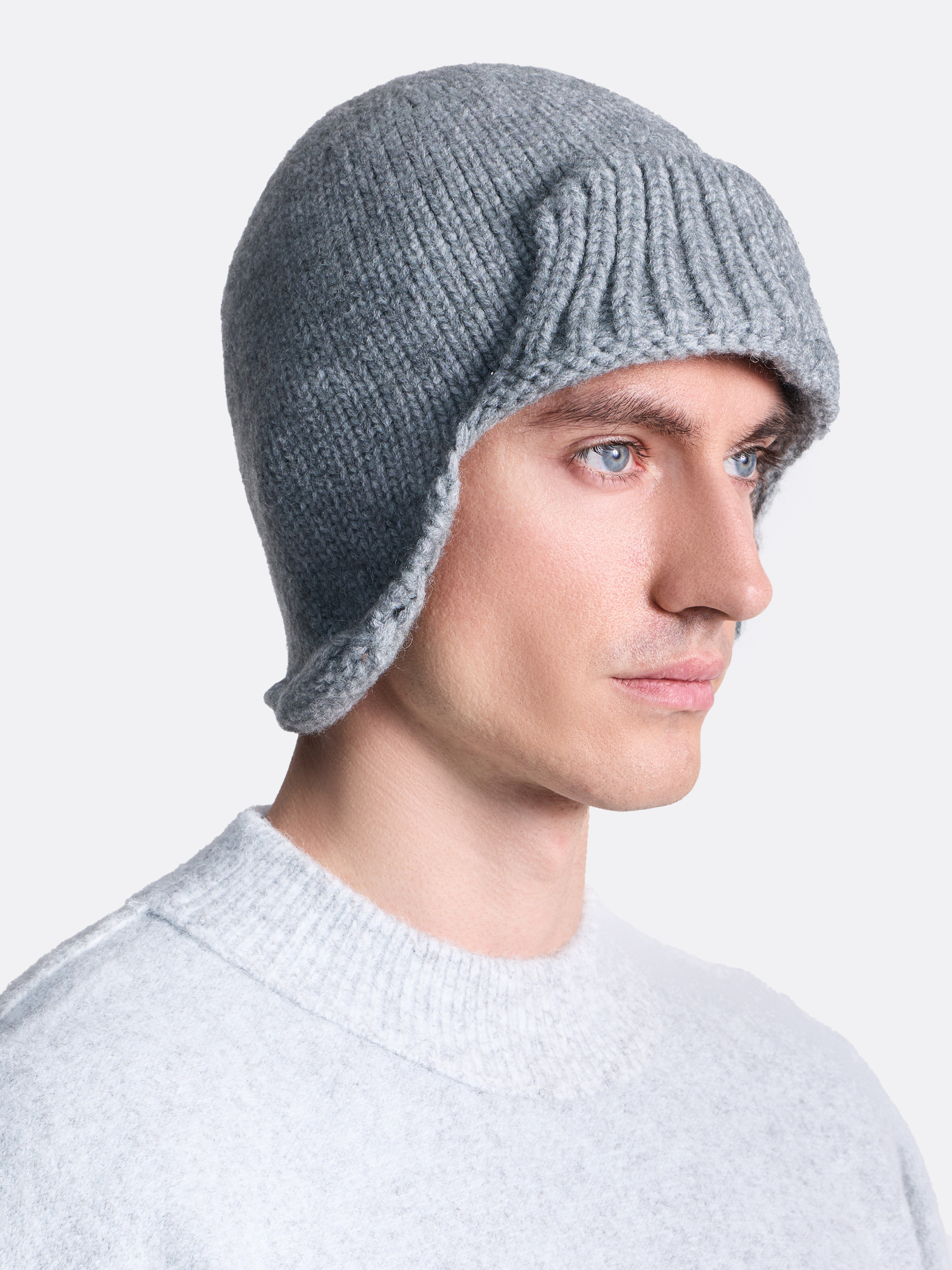 ​Шапка-шлем