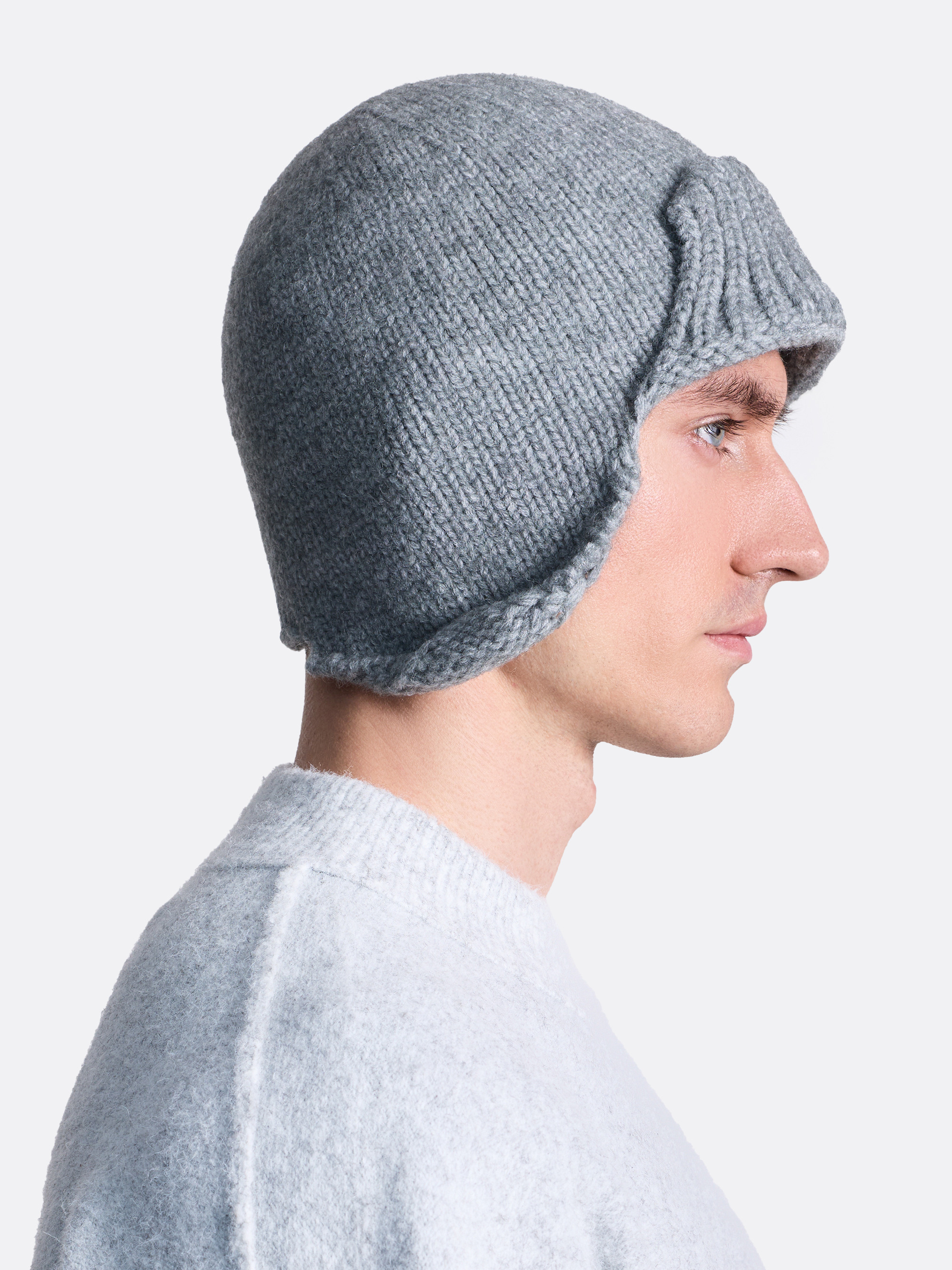 ​Шапка-шлем