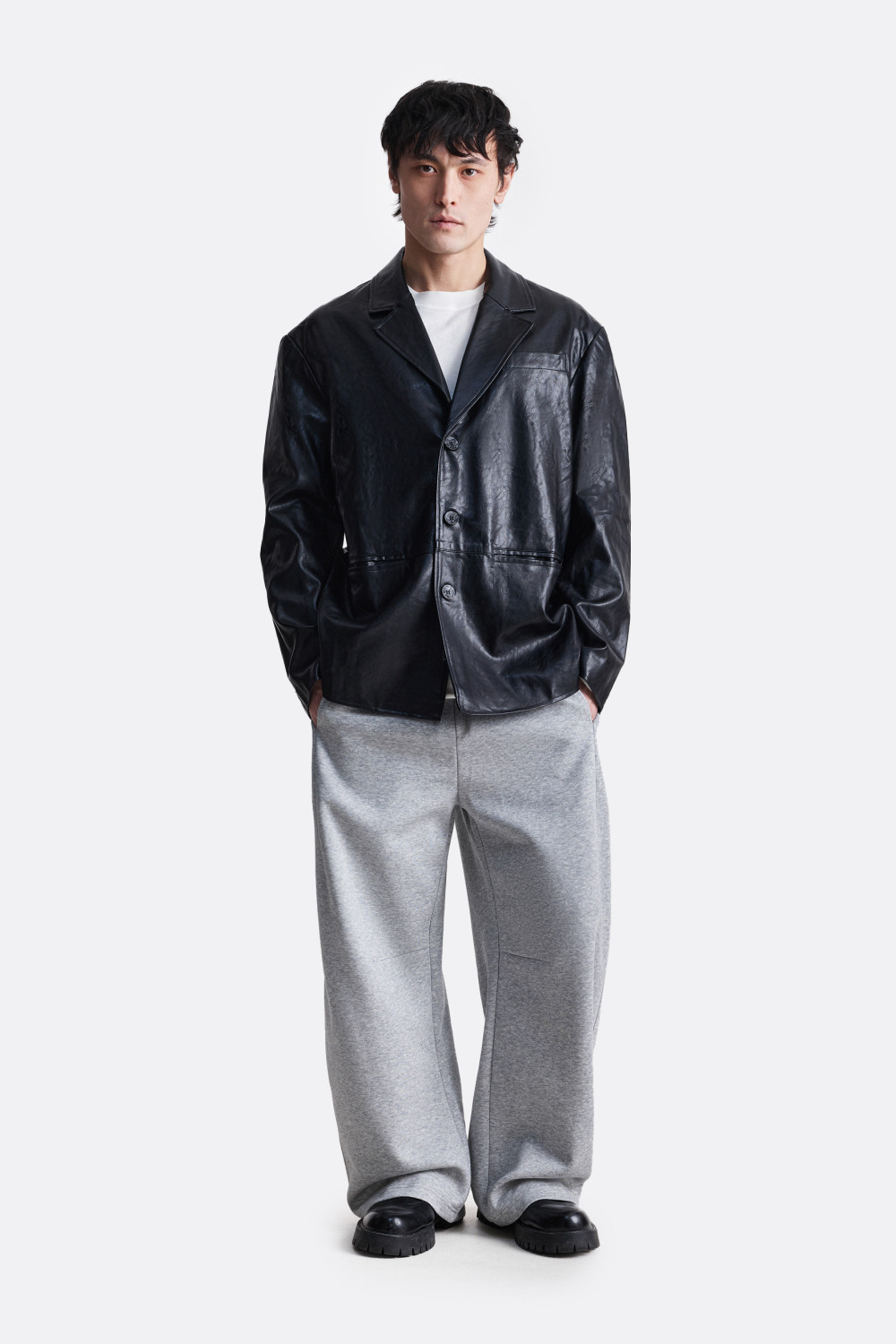 ​Пиджак из эко-кожи