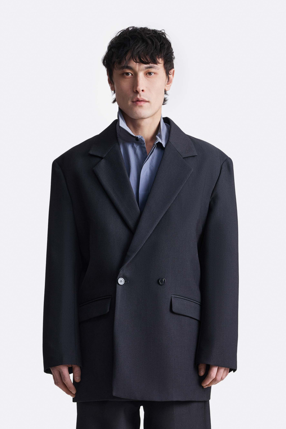 Двубортный пиджак прямого кроя