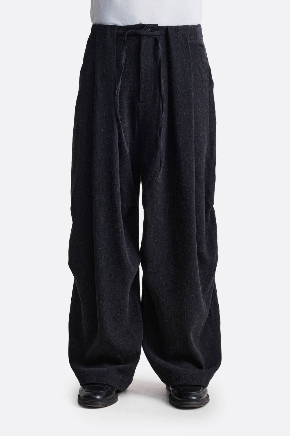 Брюки с поясом на завязках