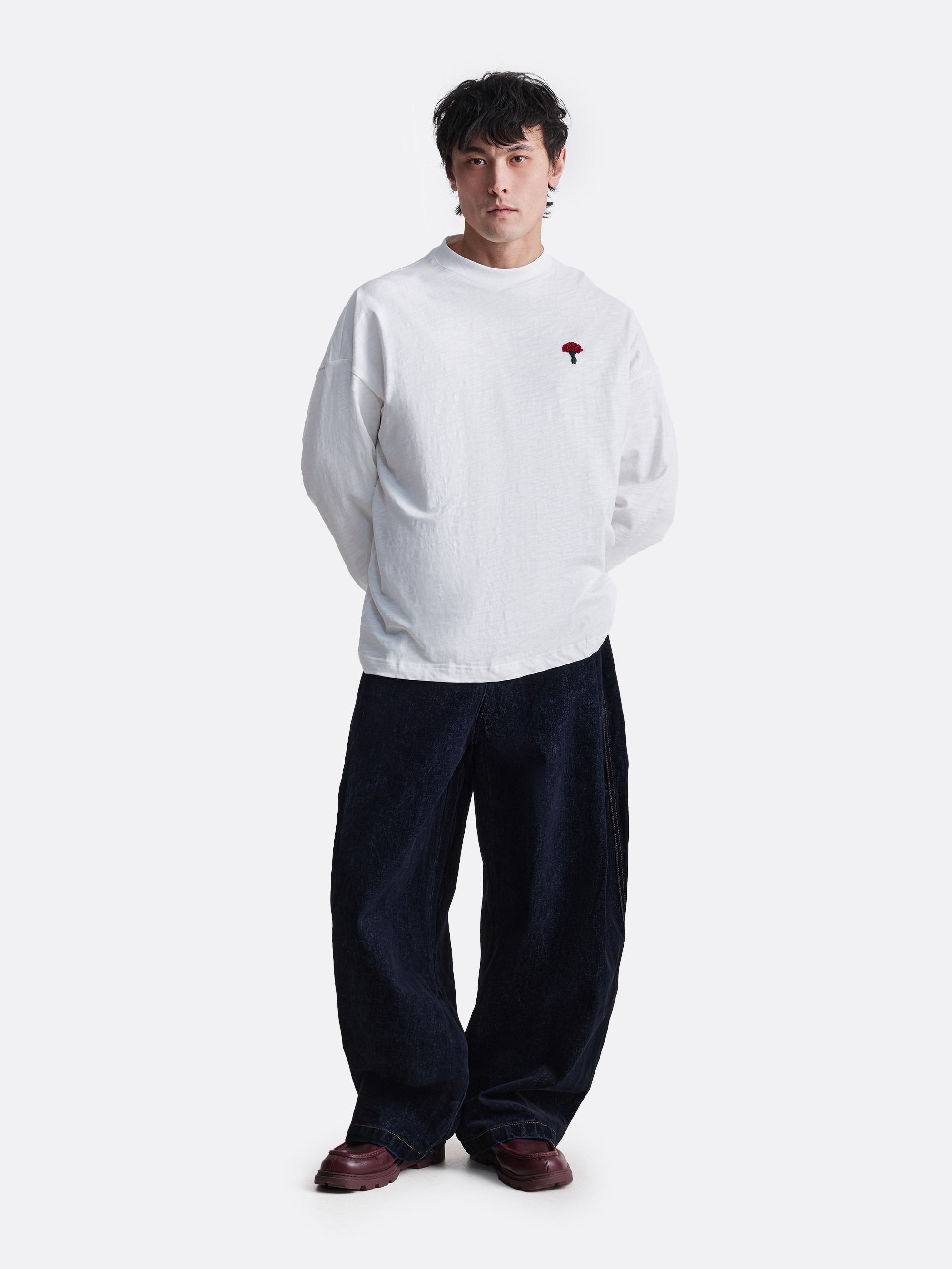 ​Лонгслив с вышивкой