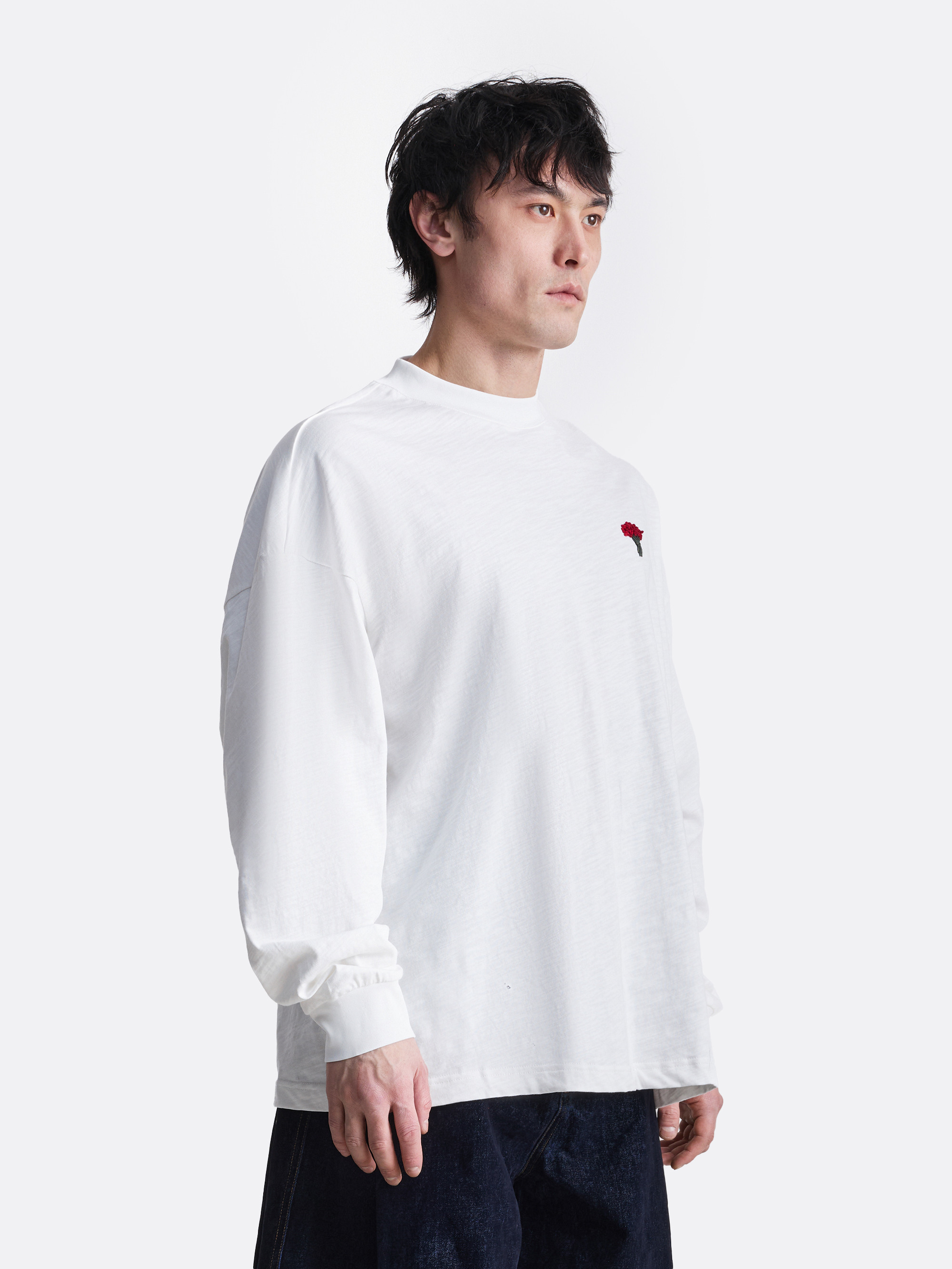 ​Лонгслив с вышивкой