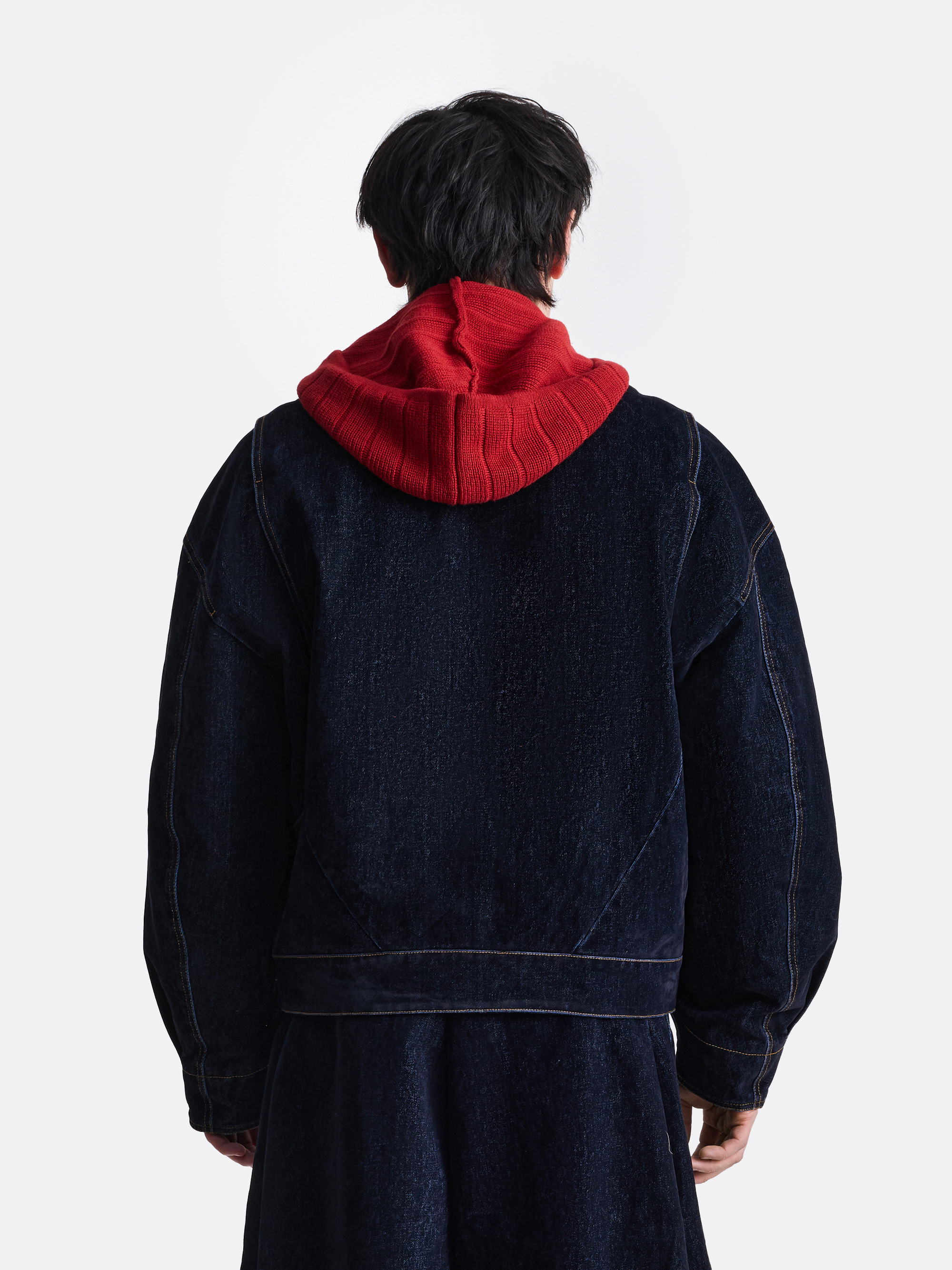 ​Джинсовая куртка темно-синяя