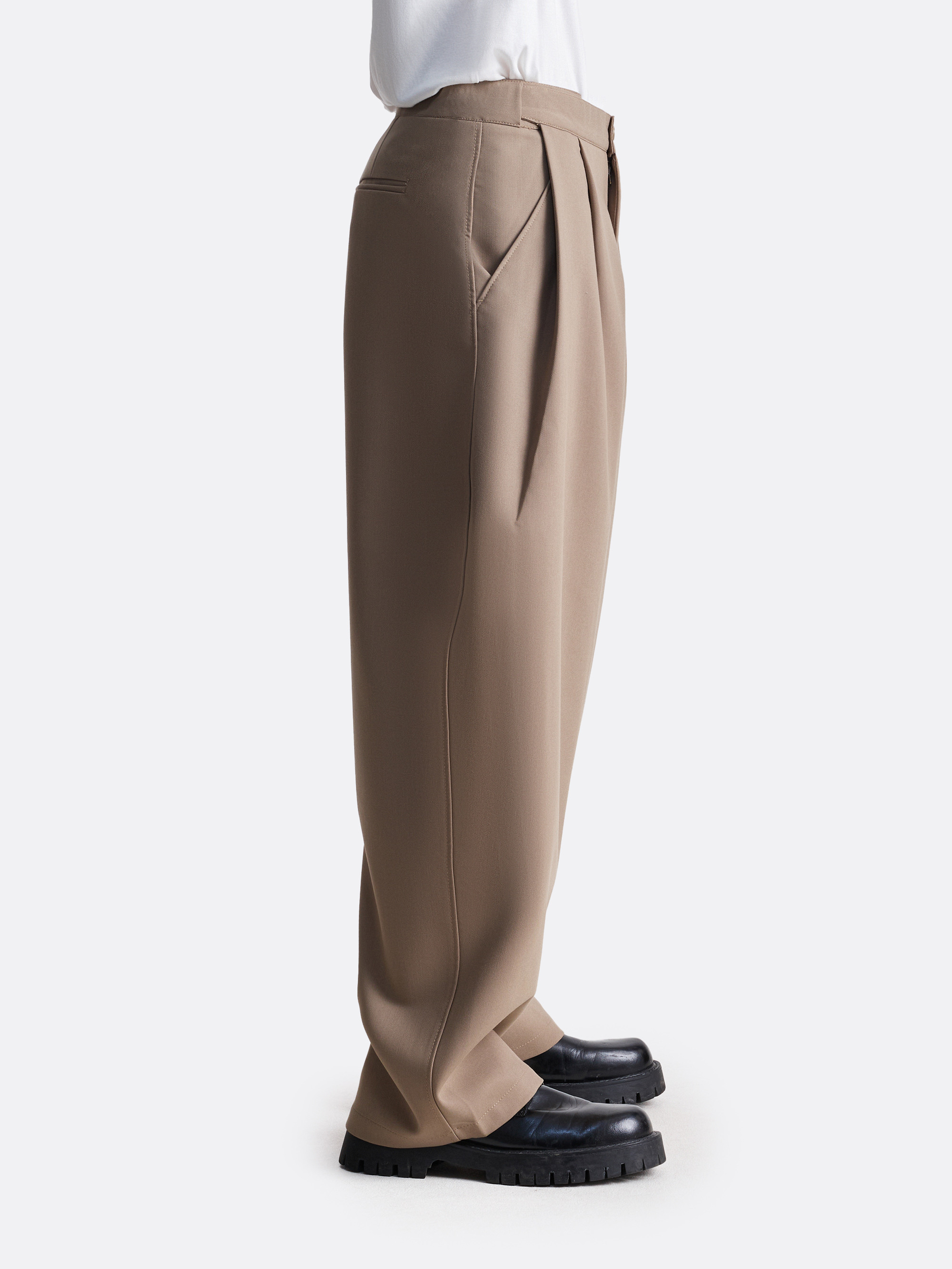 Брюки свободного силуэта