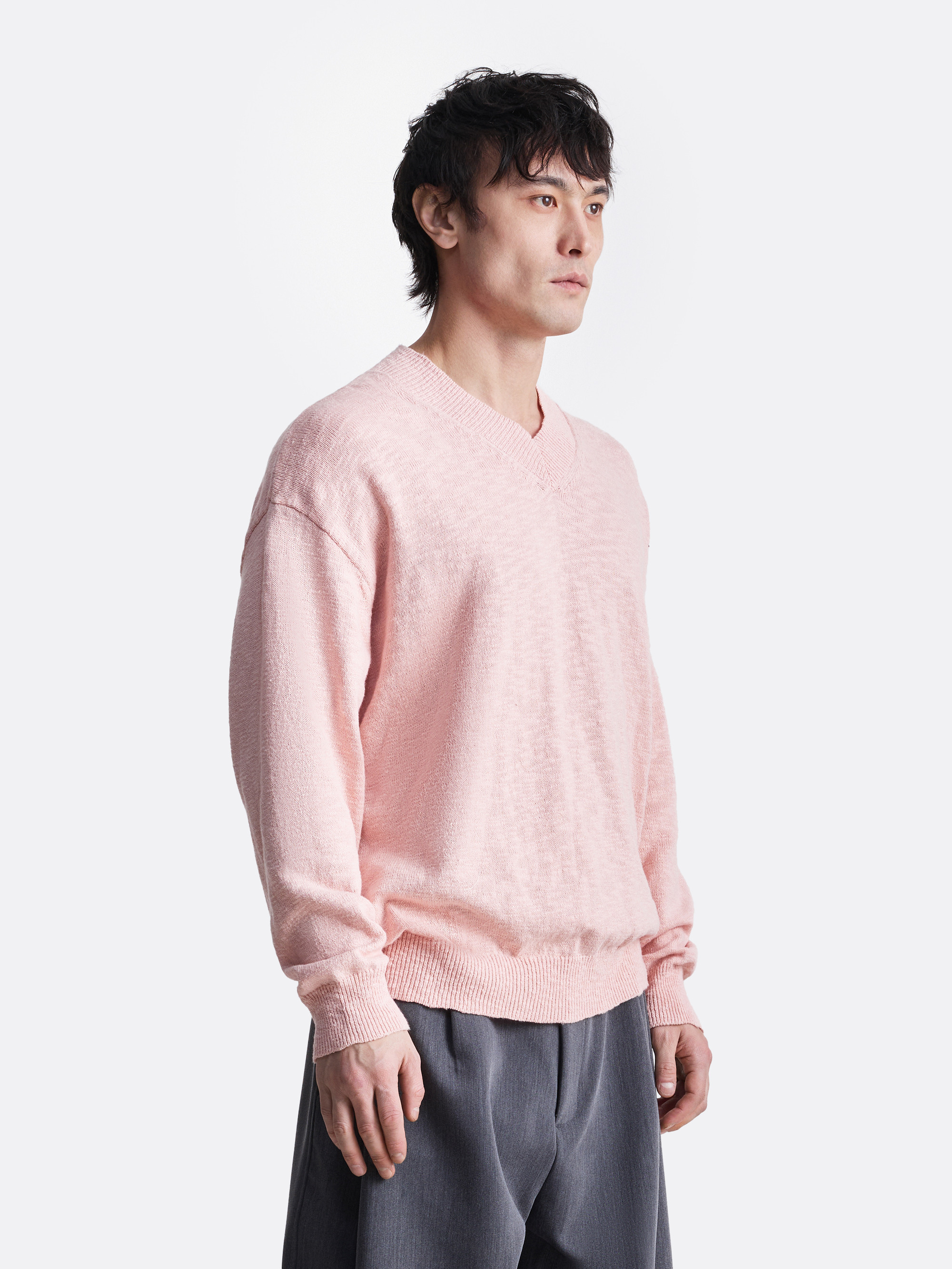 ​Свитер с V-образным вырезом