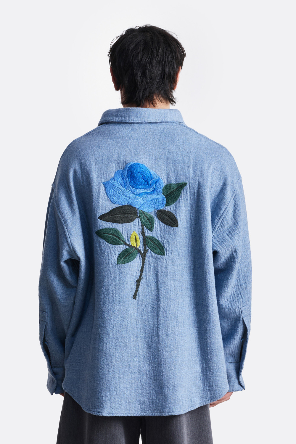 ​Рубашка с вышивкой на спине