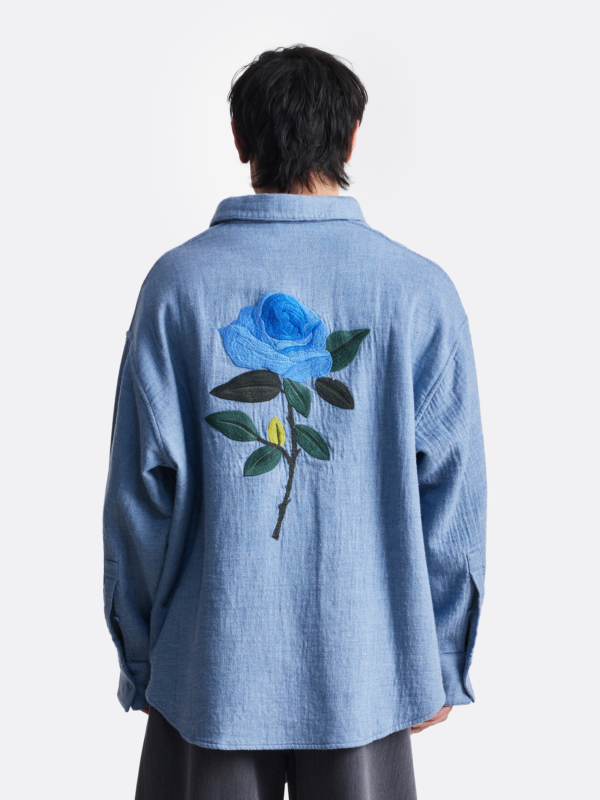 ​Рубашка с вышивкой на спине