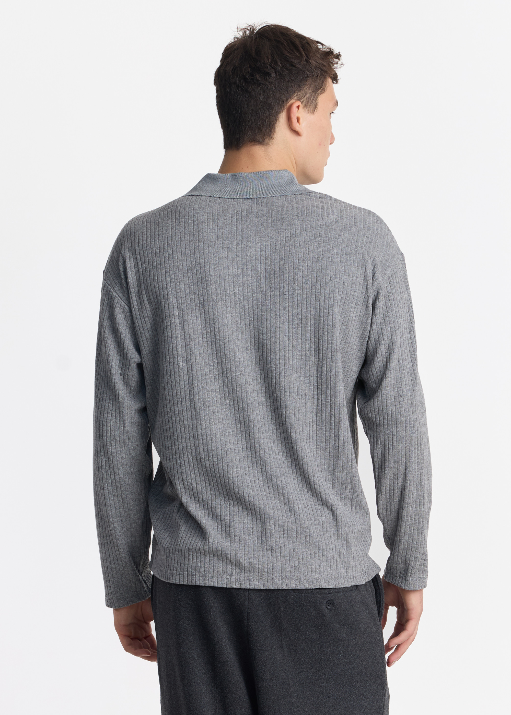 Лонгслив COLLAR