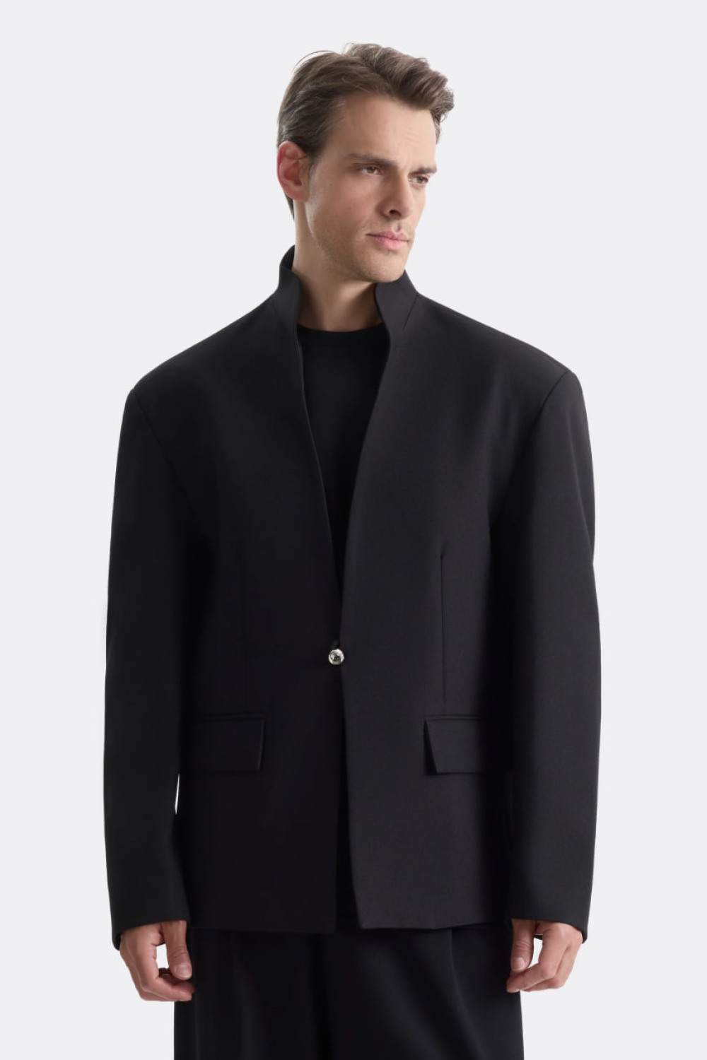 Пиджак с воротником стойкой