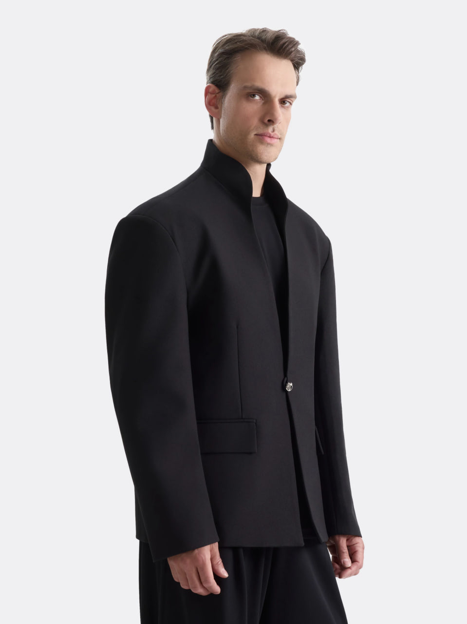 Пиджак с воротником стойкой