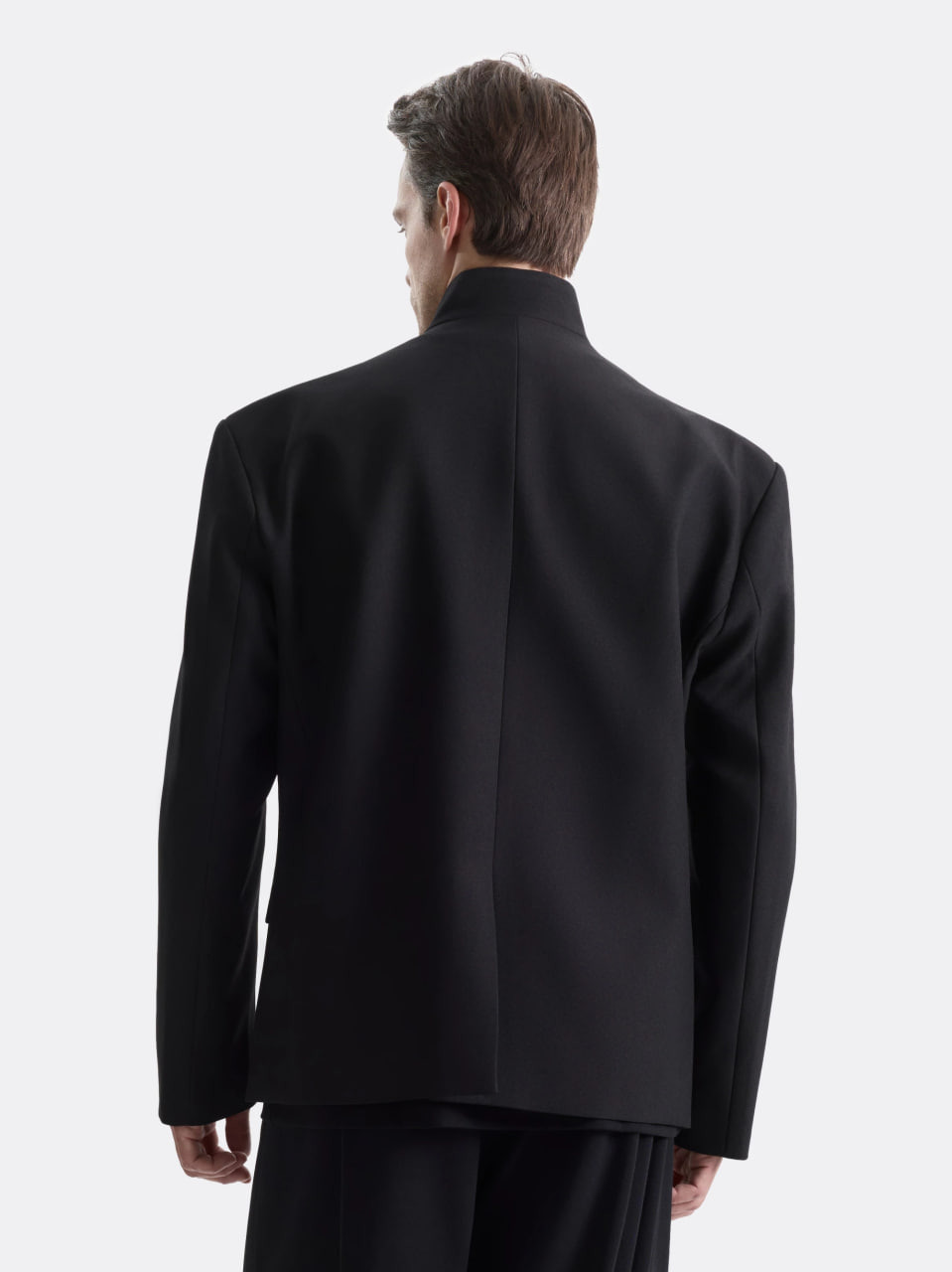 Пиджак с воротником стойкой